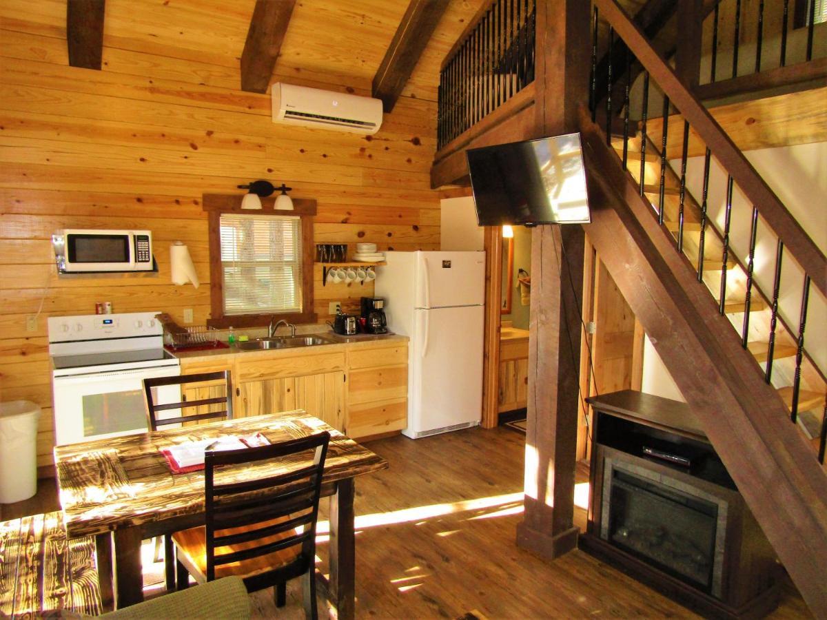 Freedom Ridge Cabins Hill City Exterior photo