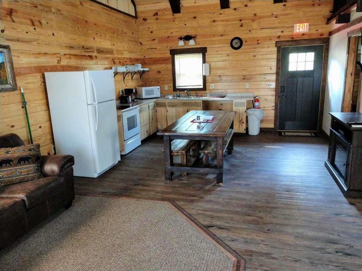 Freedom Ridge Cabins Hill City Exterior photo